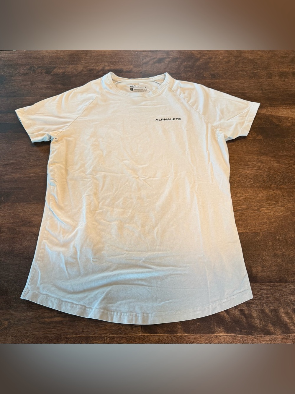 Alphalete Men's Short Sleeve T-Shirt in Light Beige Gray